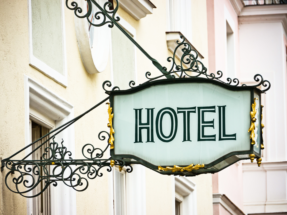 SMS in your branch: hotels